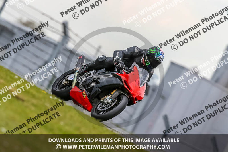 PJ Motorsport Photography;donington no limits trackday;donington park photographs;donington trackday photographs;no limits trackdays;peter wileman photography;trackday digital images;trackday photos